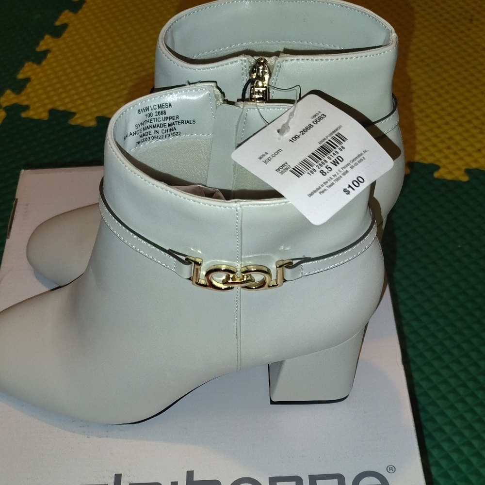 Liz Claiborne Cream Ankle Boots with Gold Accent